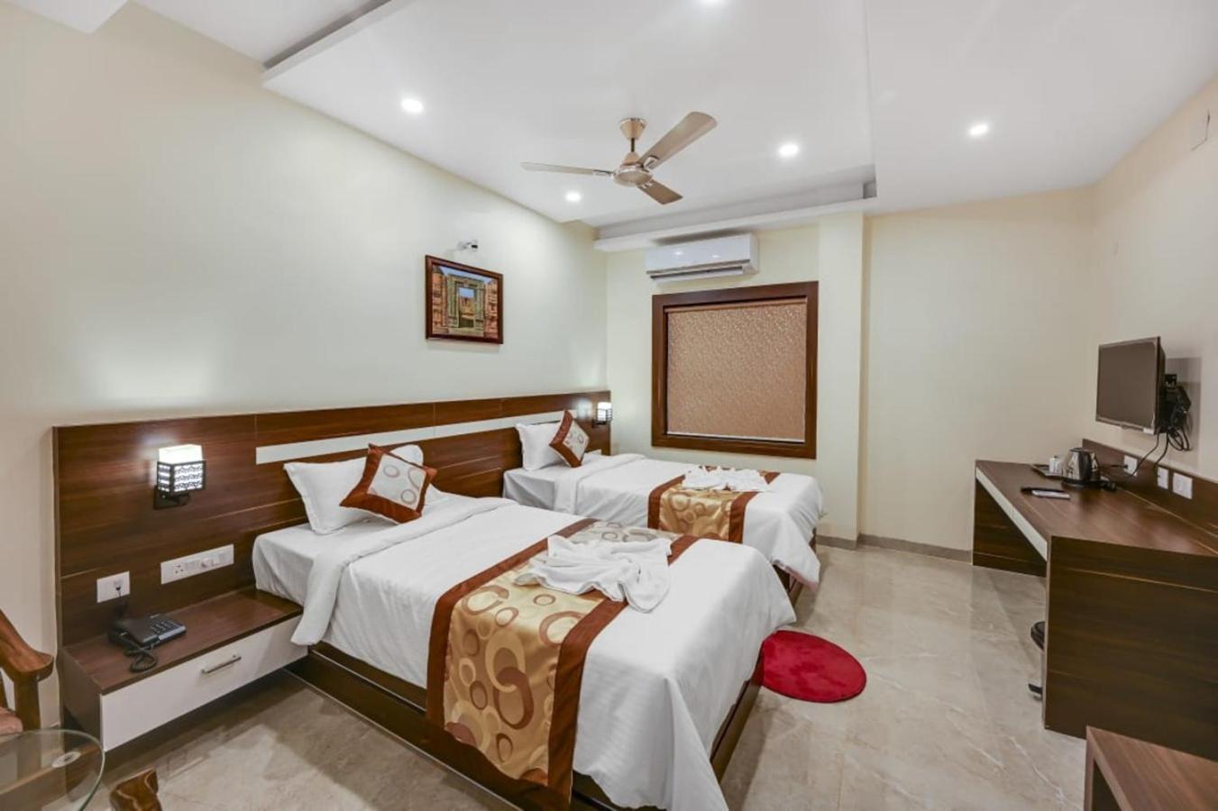Hotel Sj Pride Bhubaneswar Extérieur photo