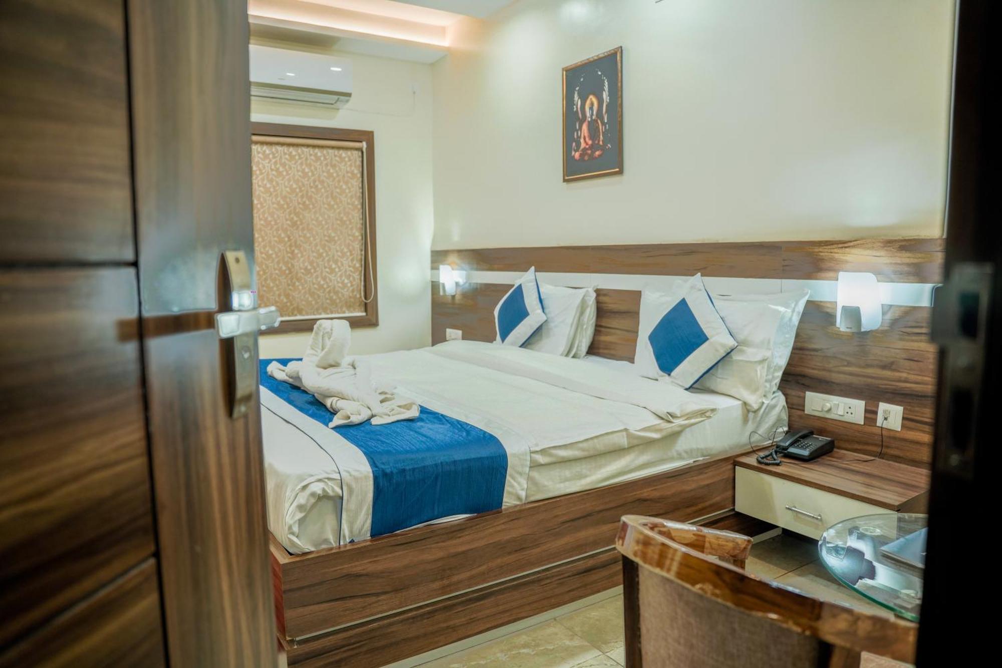 Hotel Sj Pride Bhubaneswar Extérieur photo